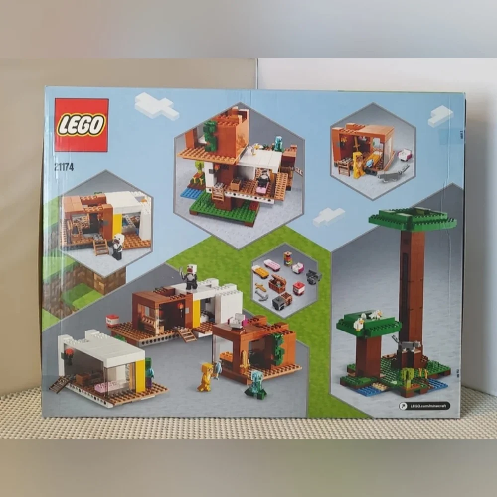 Lego Minecraft 21174 The Modern Treehouse Building Set NWT